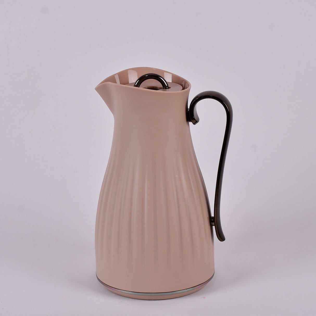 Beige water pot with bronze handle 1 litre
