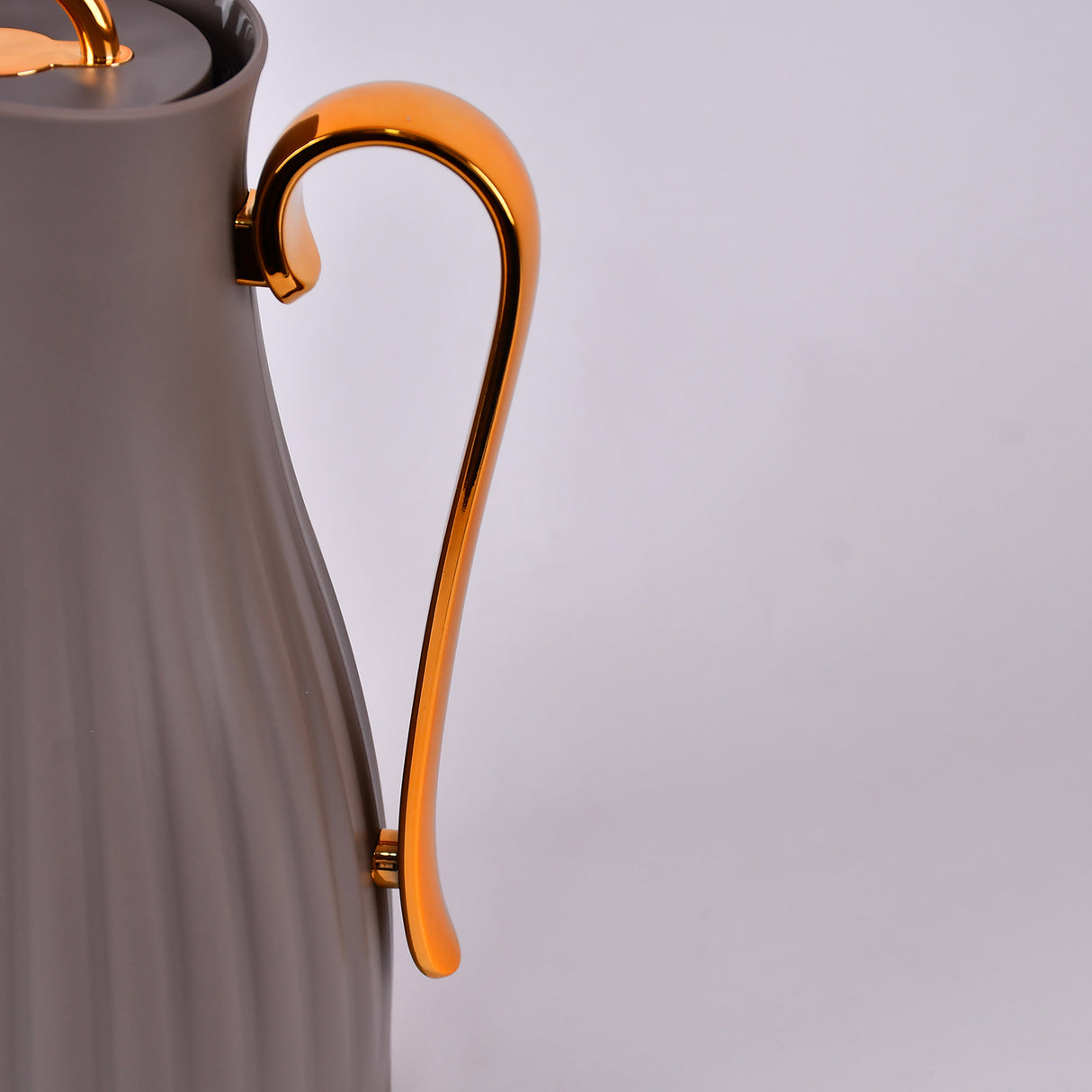 grey water pot with gold handle 1 litre