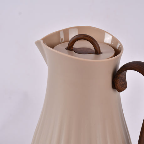 Beige water pot with wooden handle 1 litre