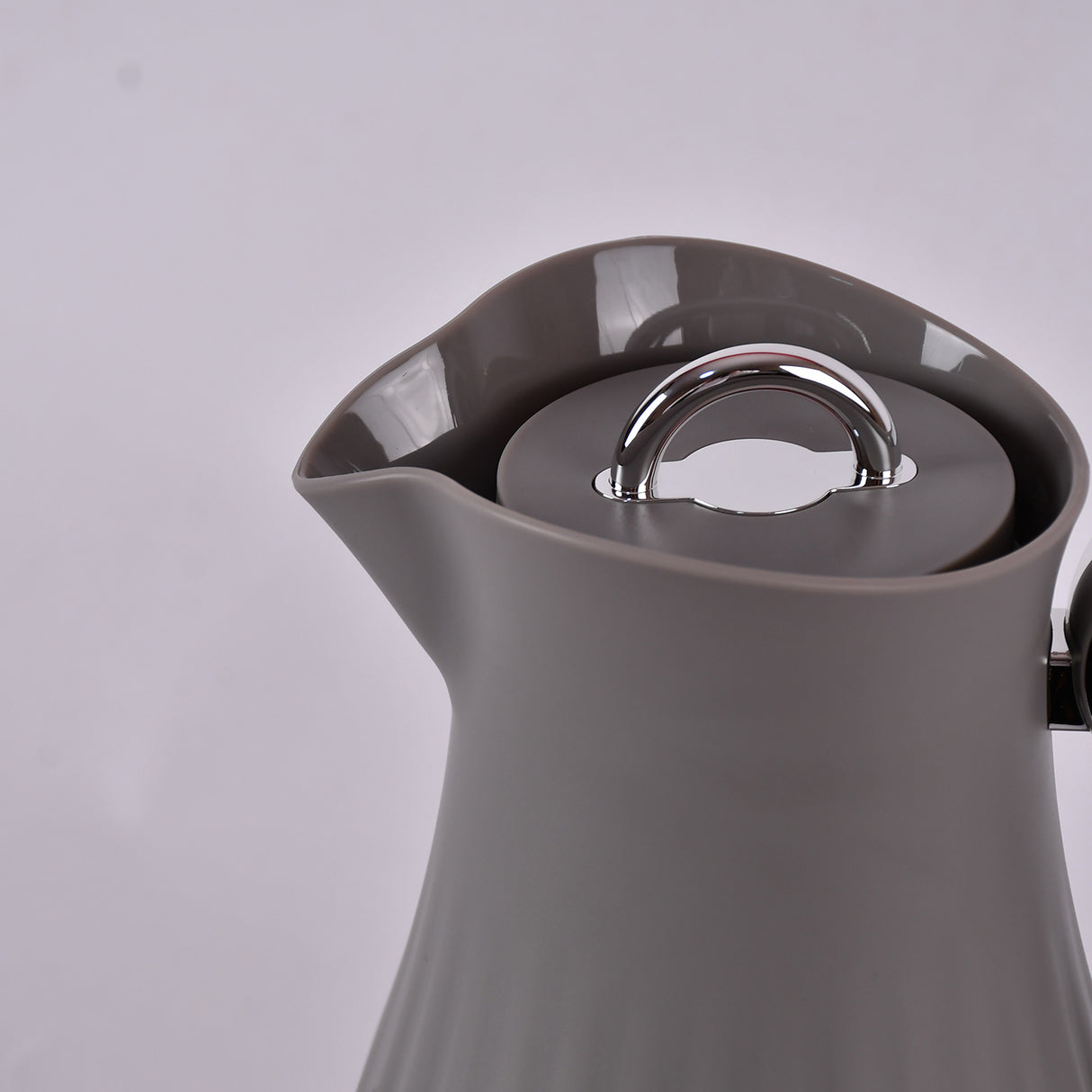 grey waterpot with silver handle 1 litre